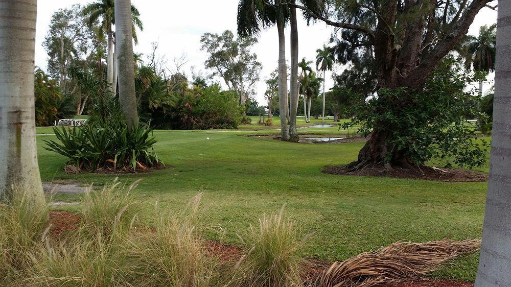 Hollywood Beach Golf Resort Exterior foto